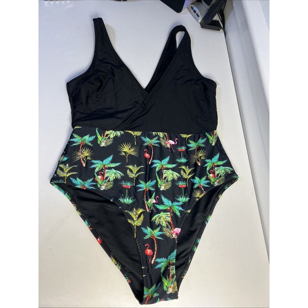 One Piece Cupshe Bathing Suit Black Size XL Palm tree Flamingo Hawaii Vacation
